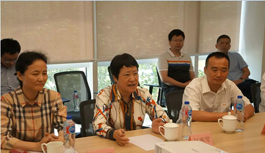 上海市青浦戋戋委书记赵惠琴带队莅临itb8888通博调研